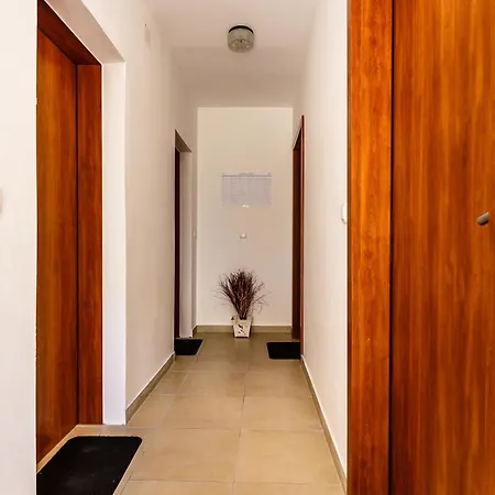 Sara Апартаменты Малинска