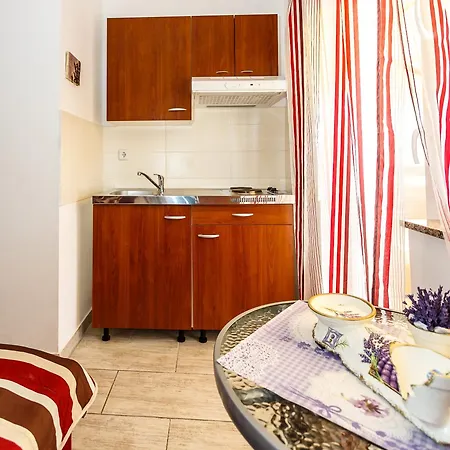 Sara Apartman *
