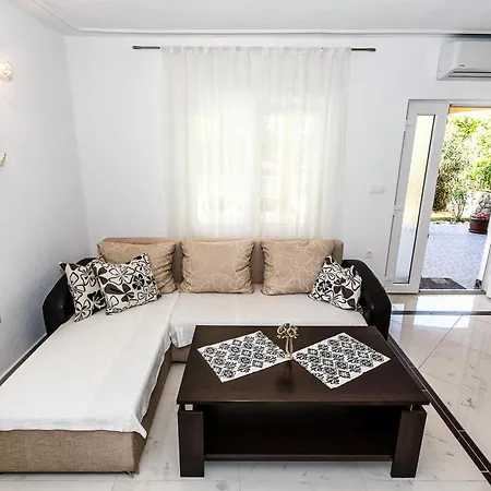 Apartment Sara Malinska